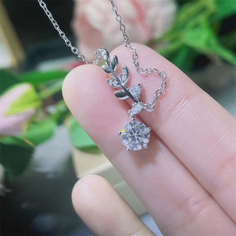 White Gold Choker Clavicle Chain Moissanite Diamond Pendant